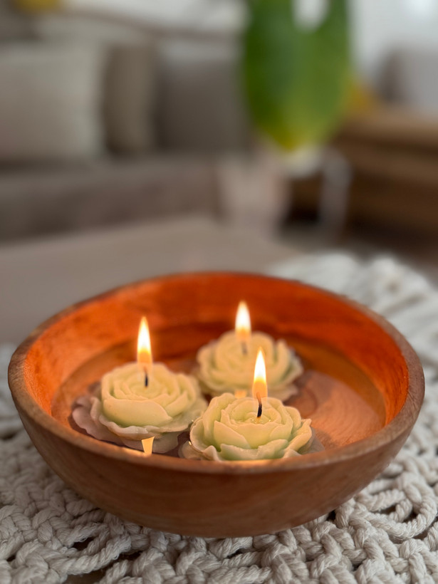 شمع طرح گل رز شناور